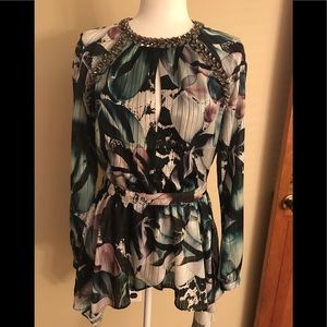 Bebe floral high low blouse size small